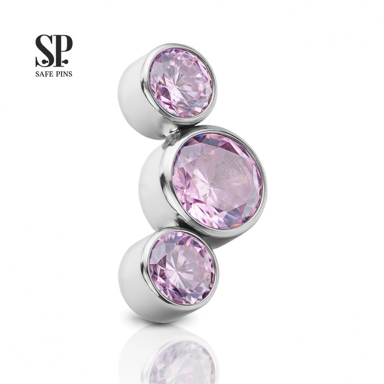 Cluster with three CZ crystals