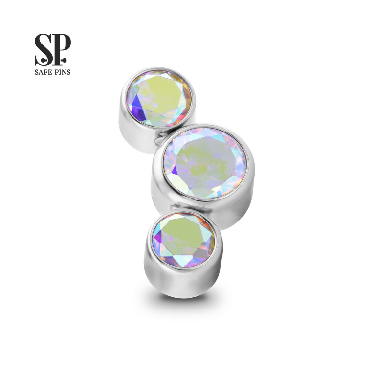 Cluster with three CZ crystals